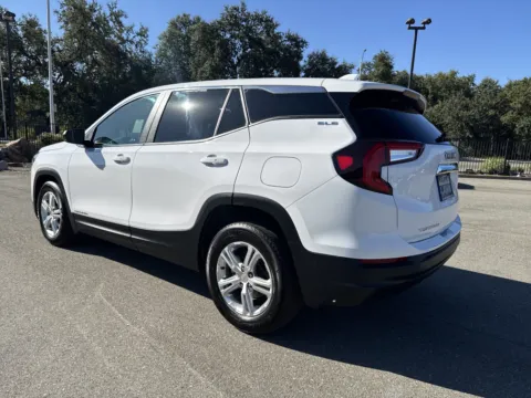 More photos of 2024 GMC Terrain SLE at Park Marina Motors, CA