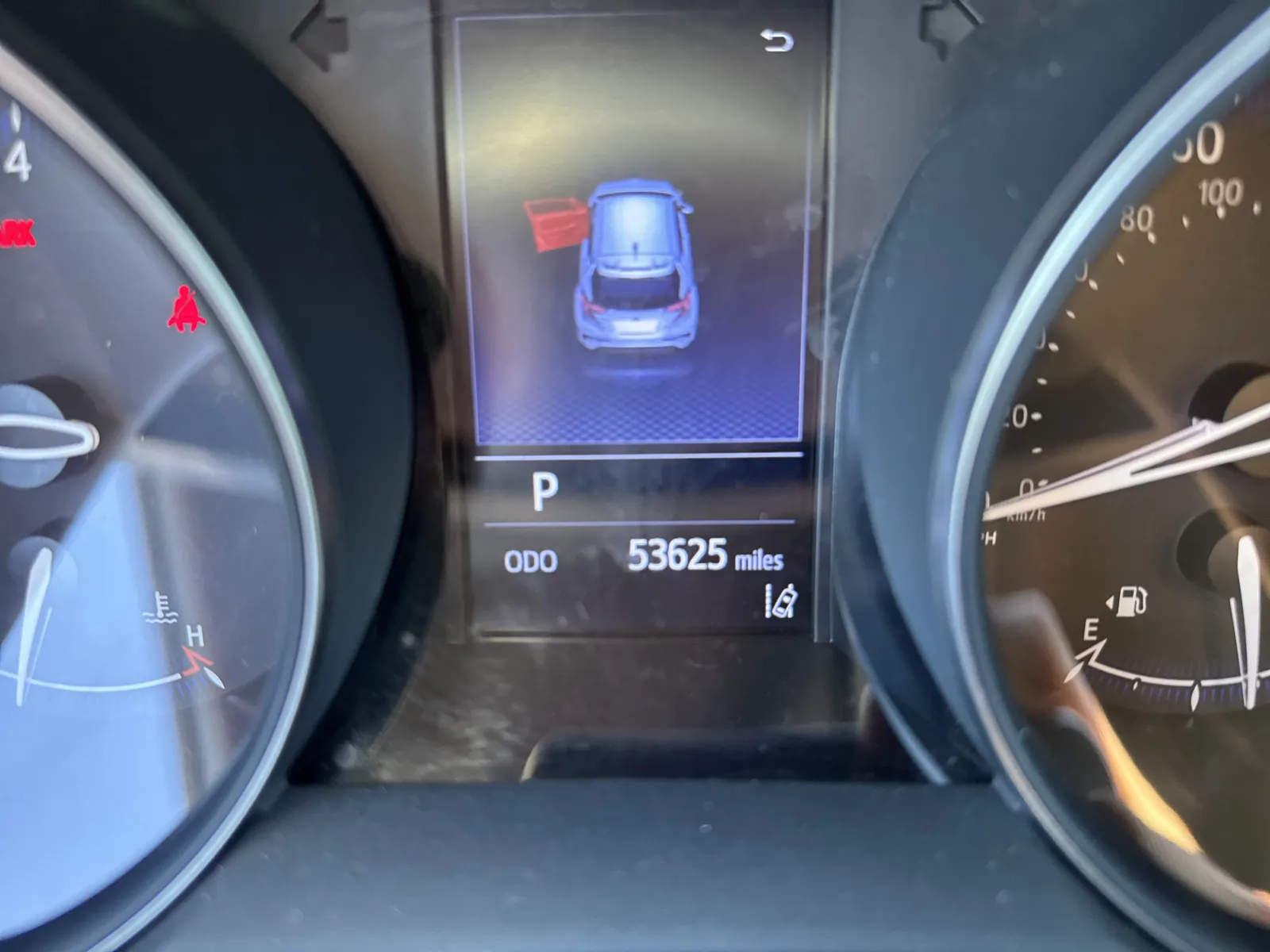 Toyota C-HR photo 16