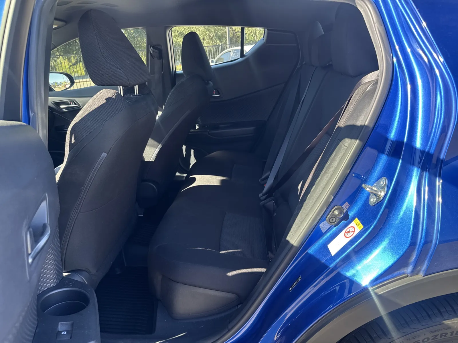 Toyota C-HR photo 11