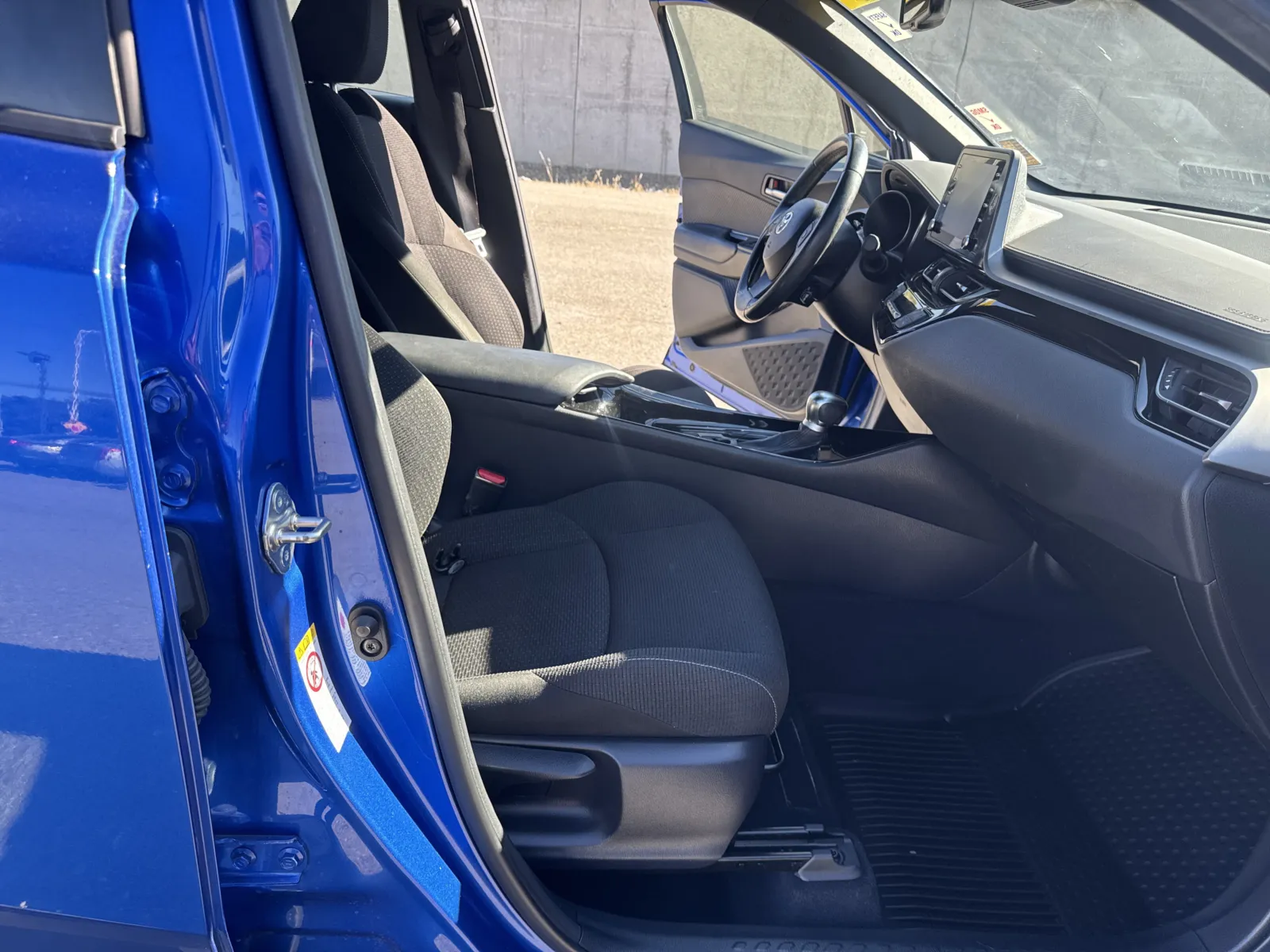 Toyota C-HR photo 14