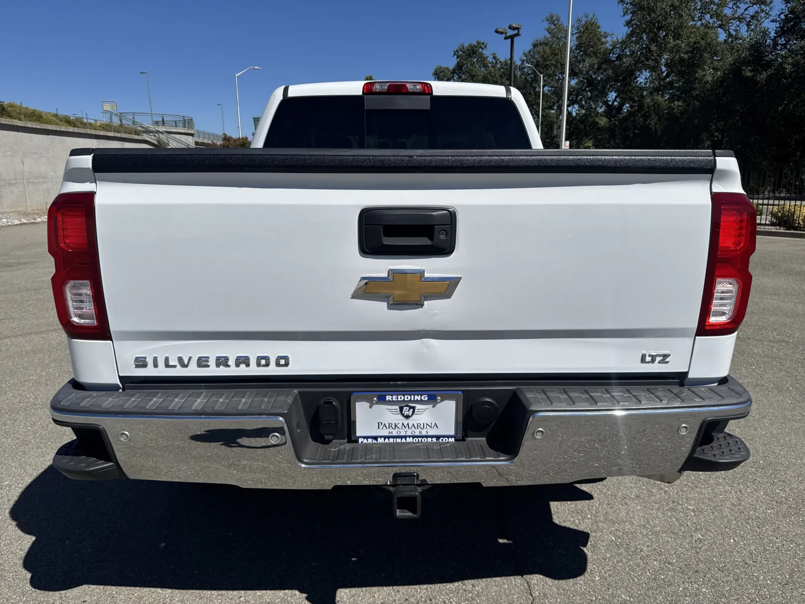 Chevrolet Silverado photo 6