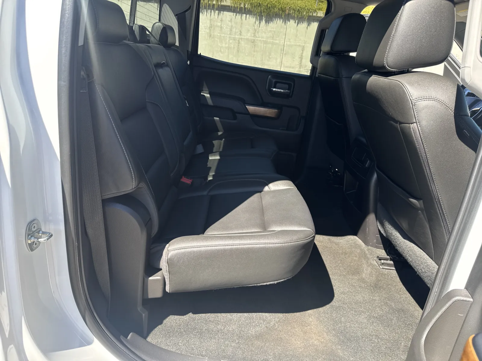 Chevrolet Silverado photo 13