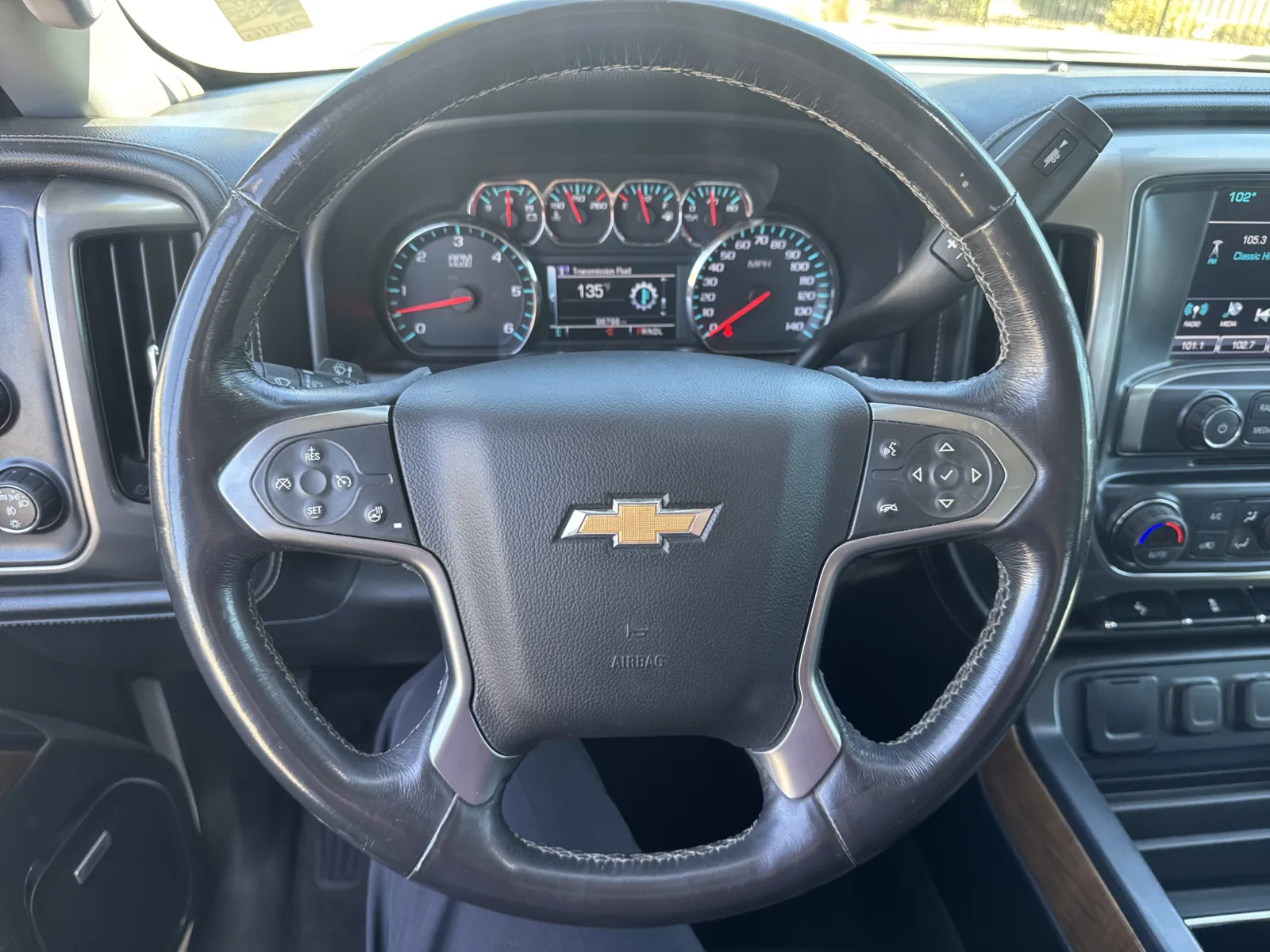 Chevrolet Silverado photo 17