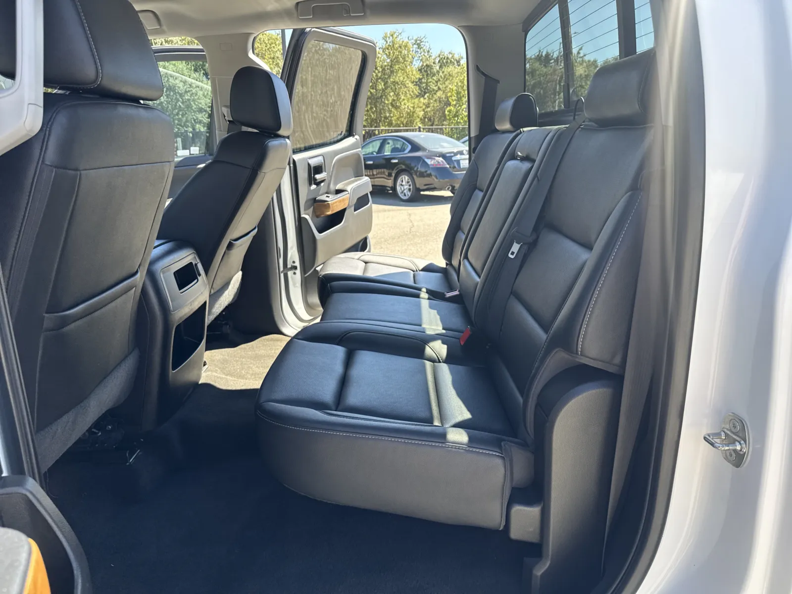 Chevrolet Silverado photo 11