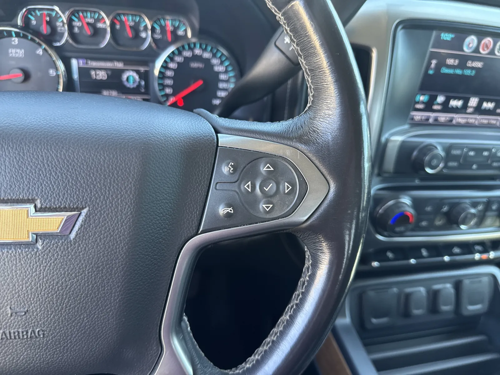 Chevrolet Silverado photo 19