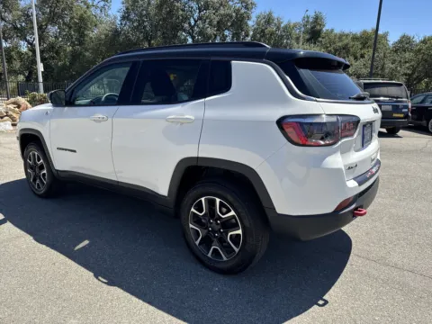 More photos of 2021 Jeep Compass Trailhawk at Park Marina Motors, CA