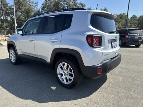 More photos of 2018 Jeep Renegade Latitude at Park Marina Motors, CA