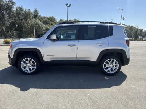 More photos of 2018 Jeep Renegade Latitude at Park Marina Motors, CA