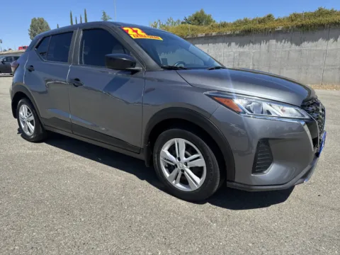 Gray 2022 Nissan Kicks S for sale in Redding, CA