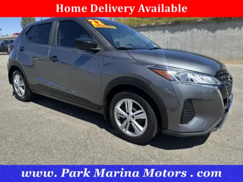 Gray 2022 Nissan Kicks S for sale in Redding, CA