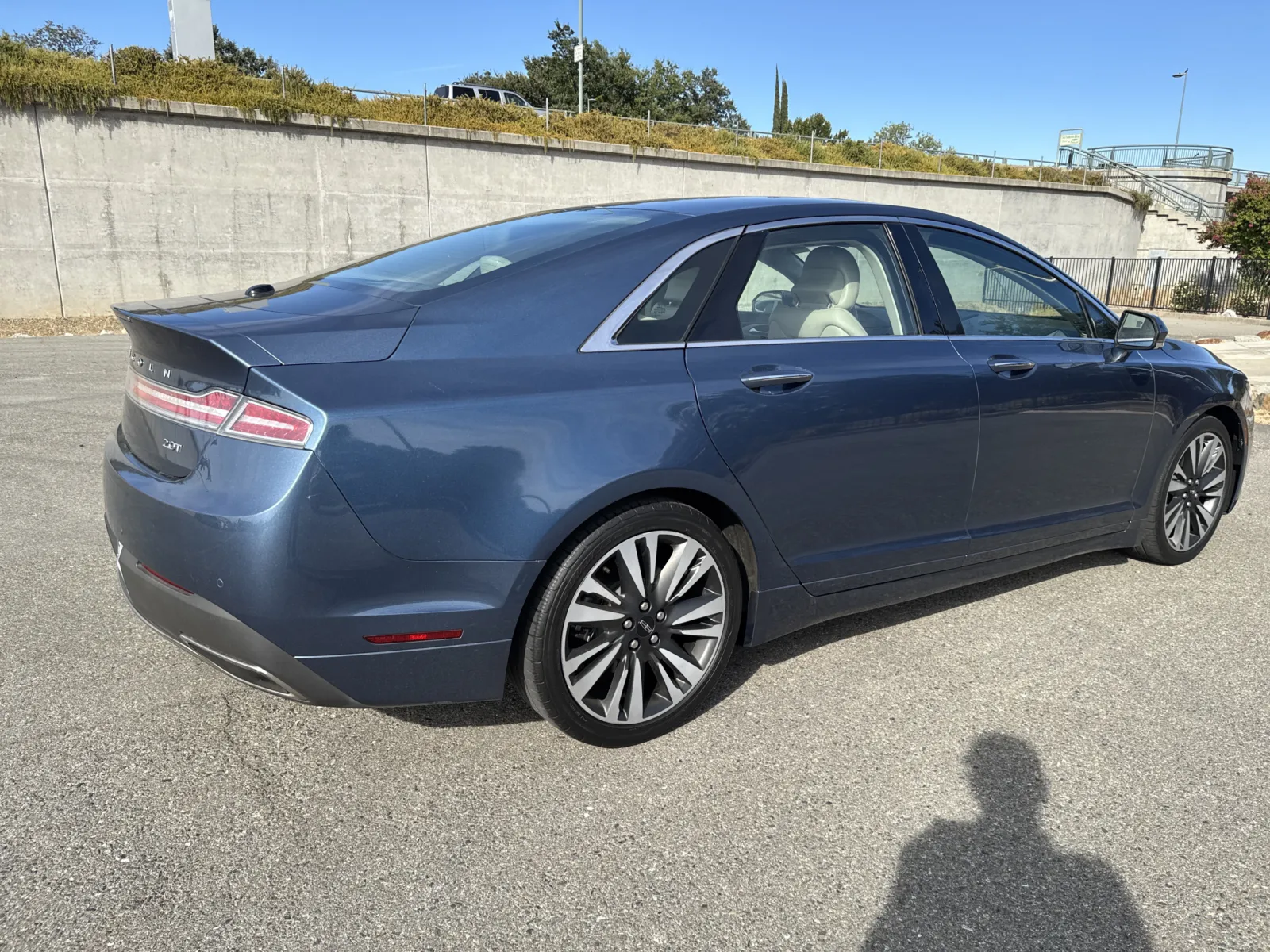 Lincoln MKZ photo 7