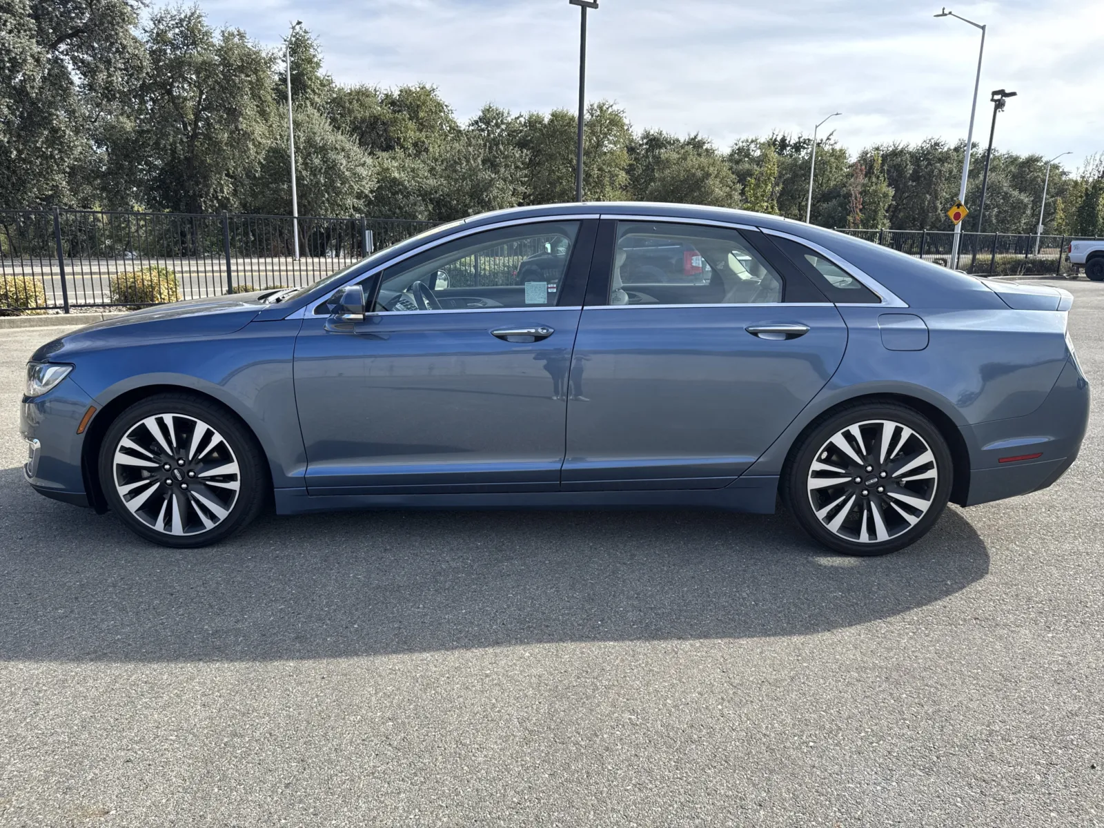 Lincoln MKZ photo 4