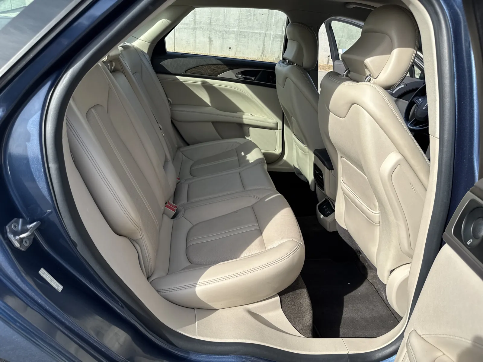 Lincoln MKZ photo 13