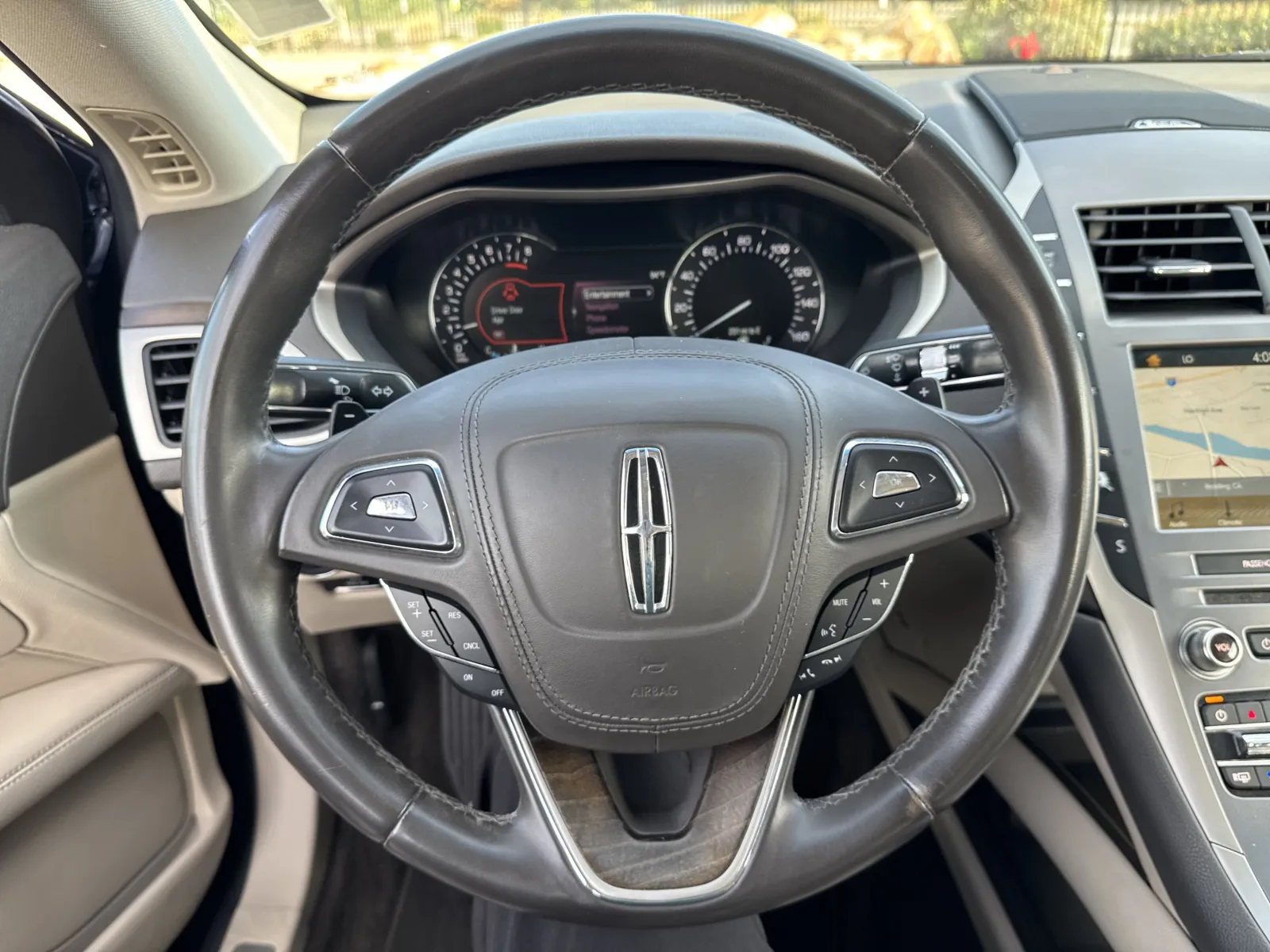 Lincoln MKZ photo 17