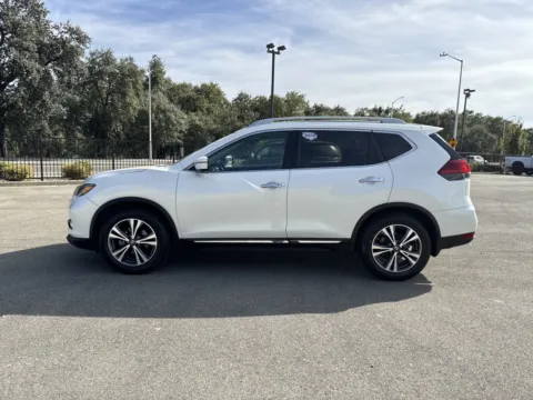 More photos of 2017 Nissan Rogue SL at Park Marina Motors, CA