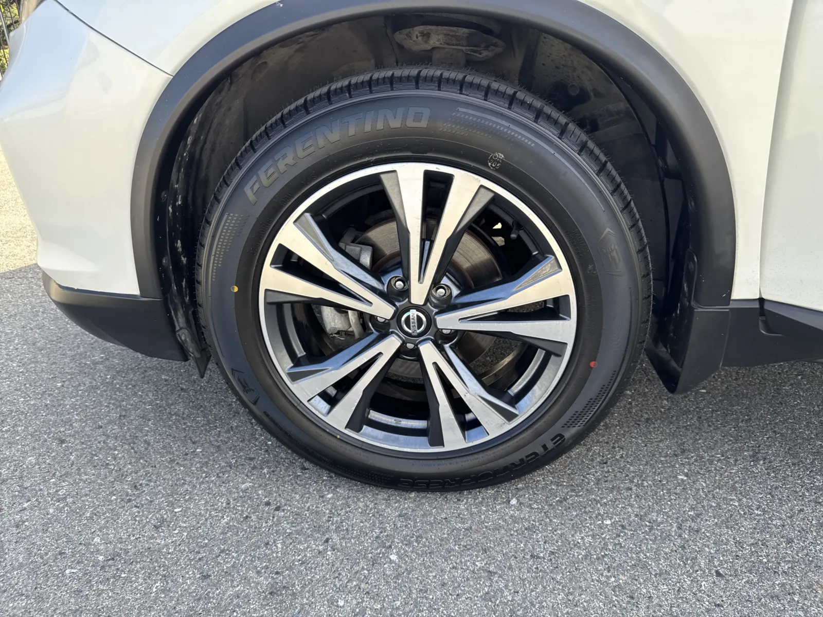 Nissan Rogue photo 25