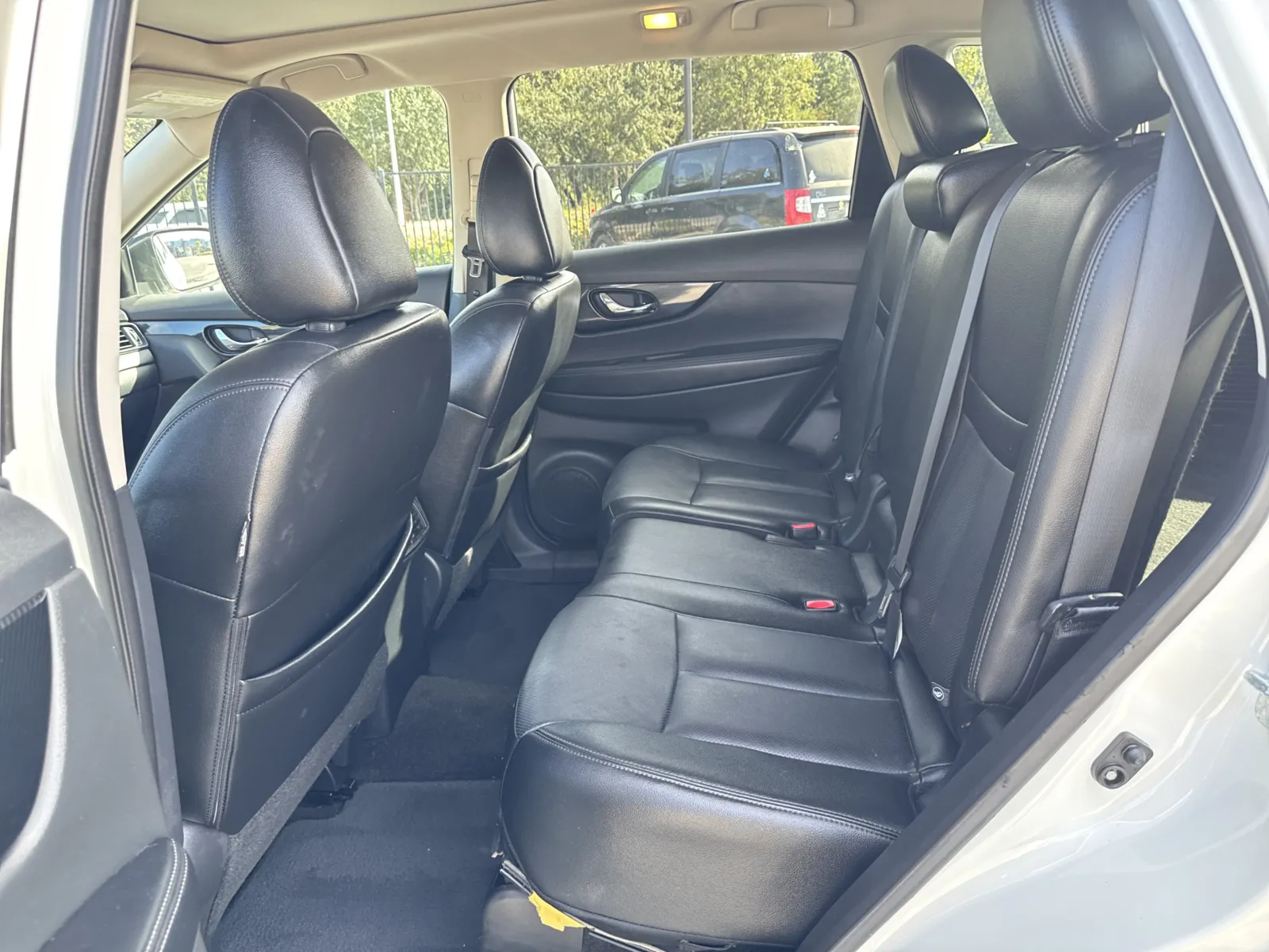 Nissan Rogue photo 11
