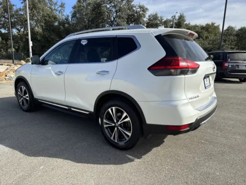 More photos of 2017 Nissan Rogue SL at Park Marina Motors, CA