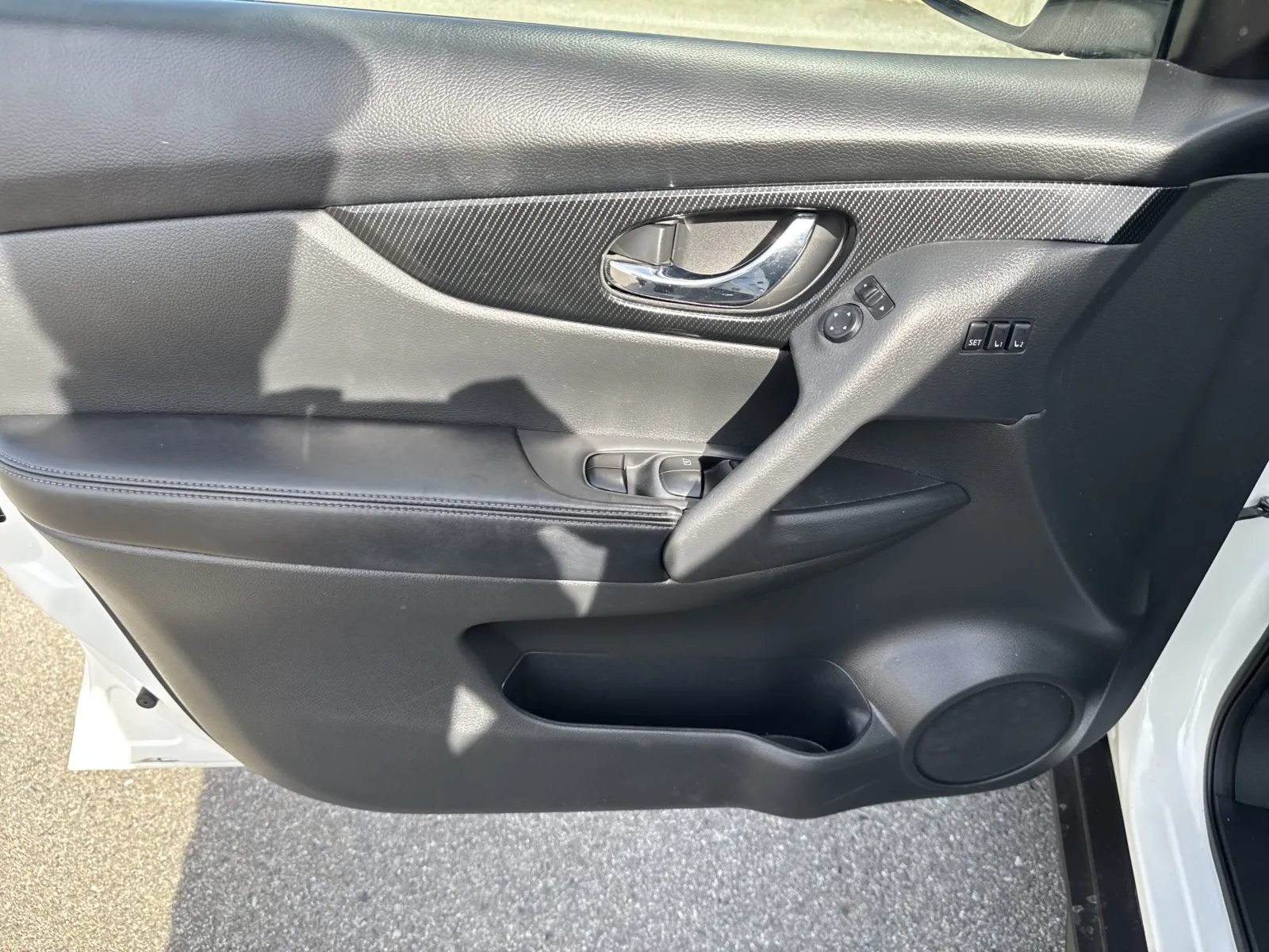 Nissan Rogue photo 12