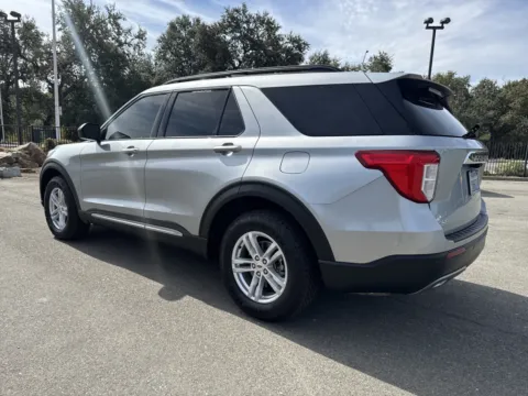 More photos of 2023 Ford Explorer XLT at Park Marina Motors, CA