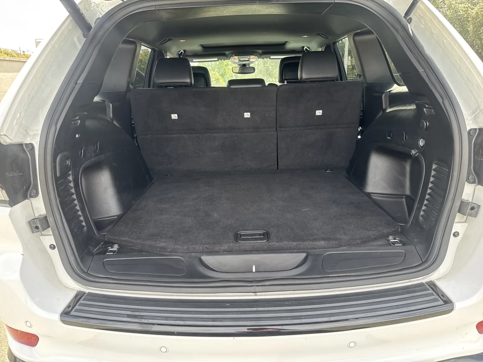 Jeep Grand Cherokee photo 27