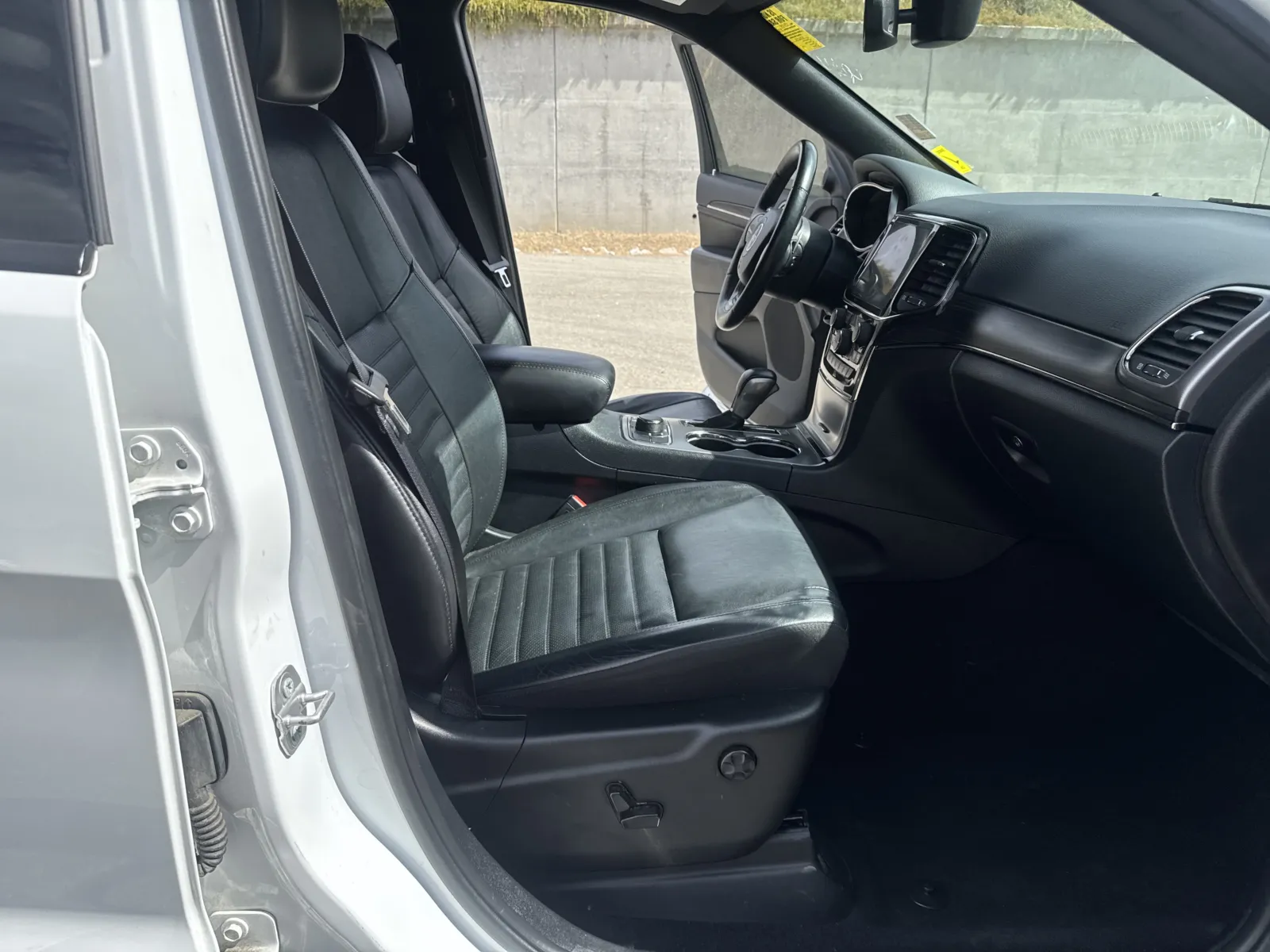 Jeep Grand Cherokee photo 14