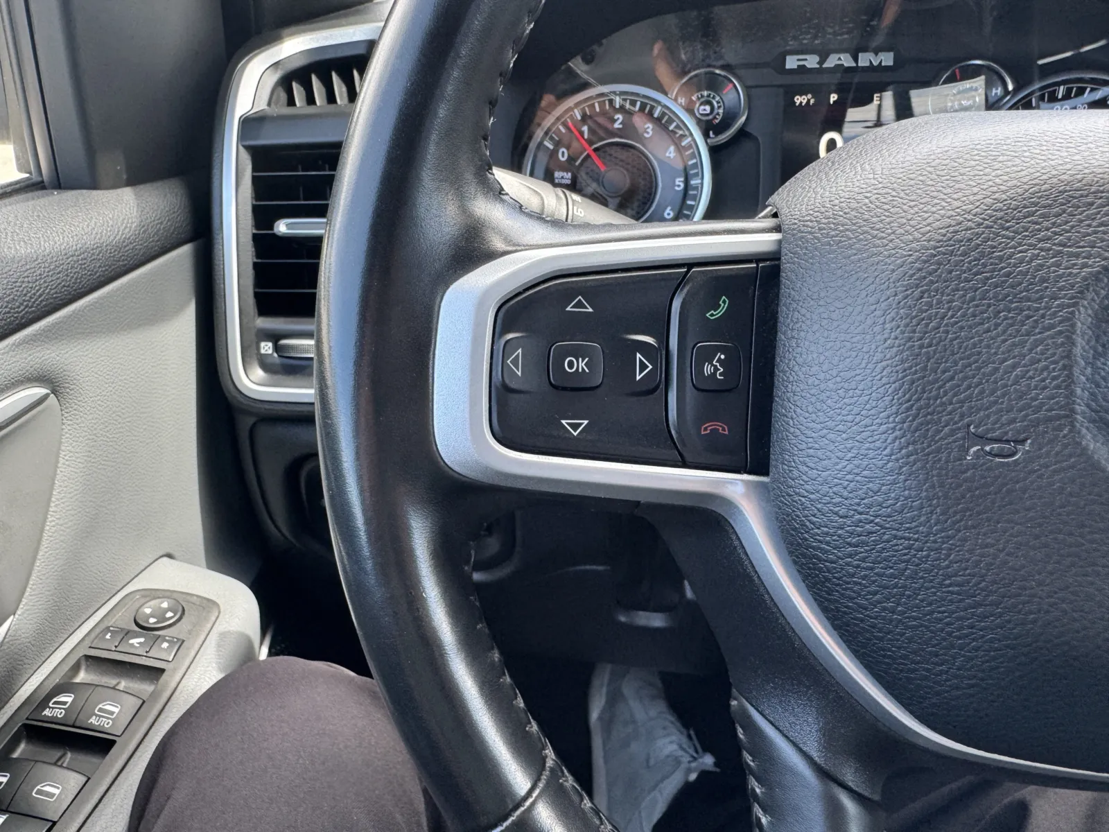 Ram 1500 photo 18