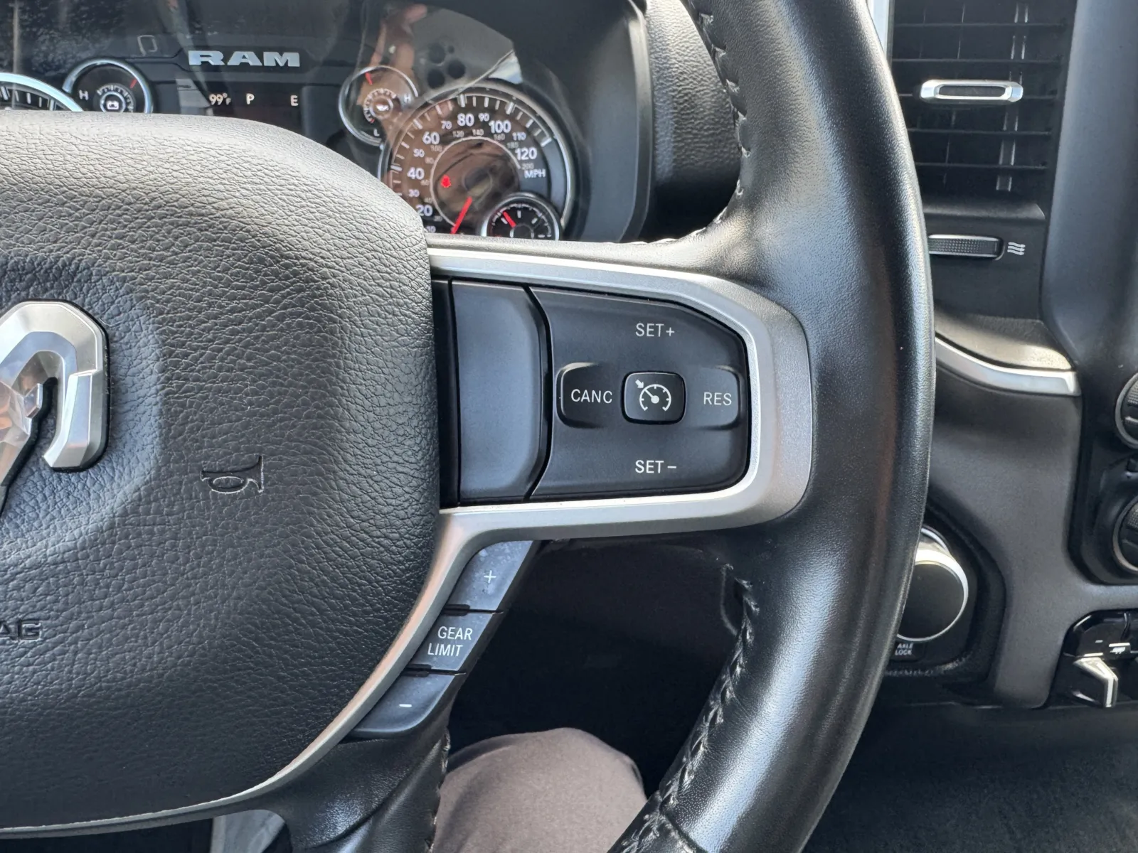 Ram 1500 photo 19
