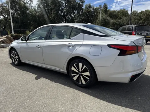 More photos of 2022 Nissan Altima 2.5 SV at Park Marina Motors, CA
