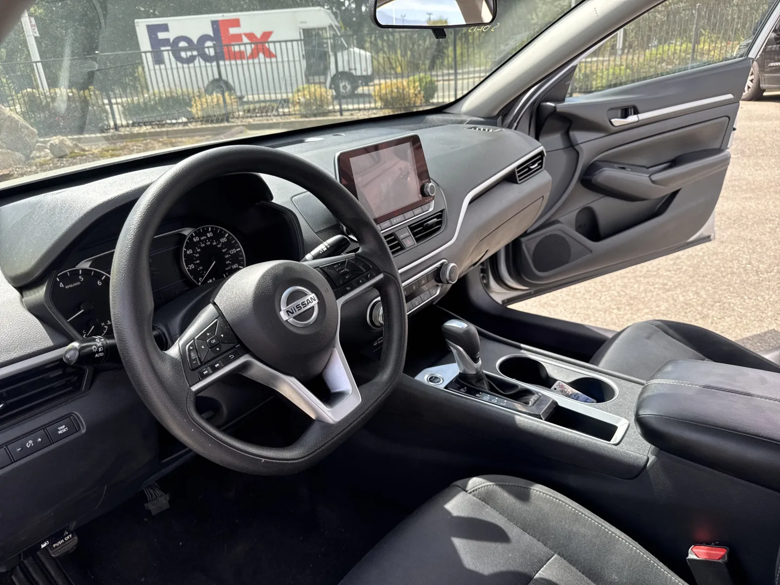 Nissan Altima photo 9