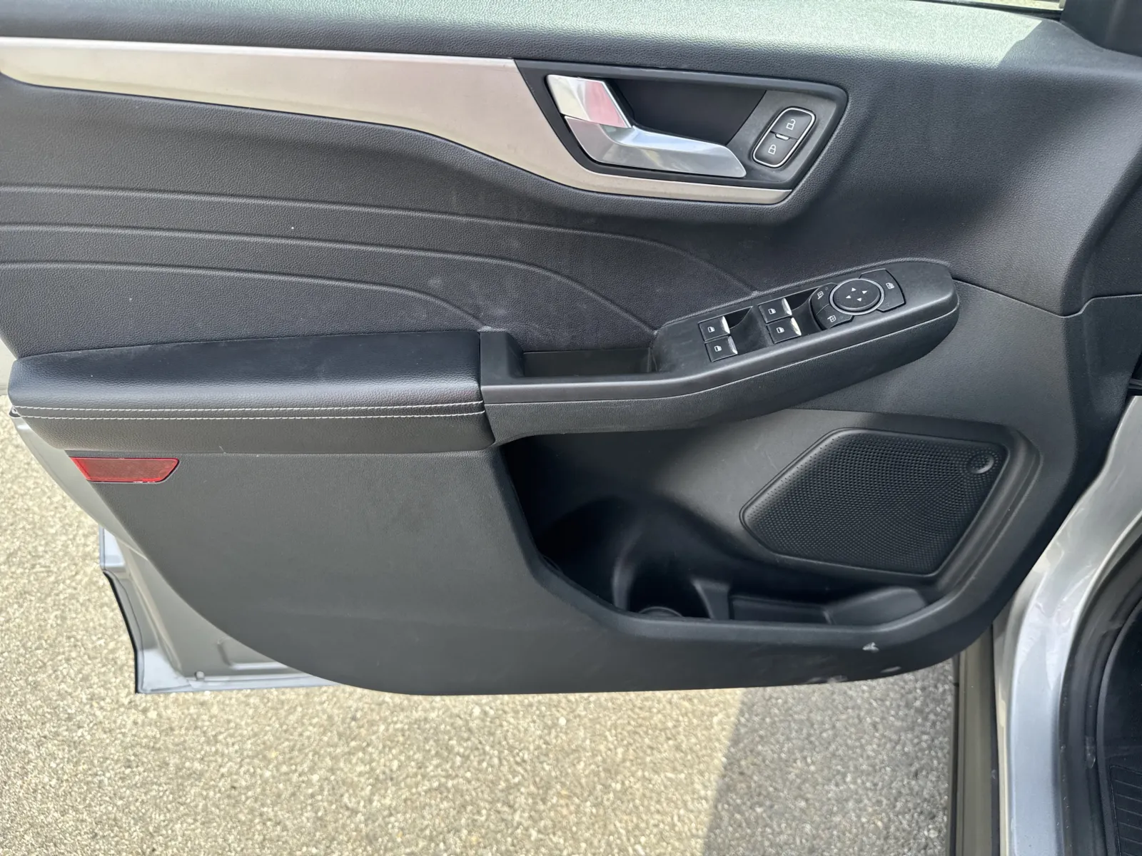 Ford Escape photo 12
