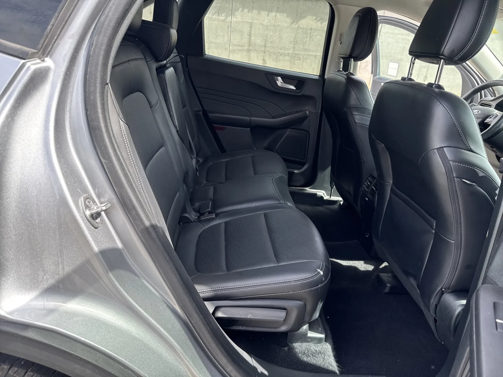 Ford Escape photo 13