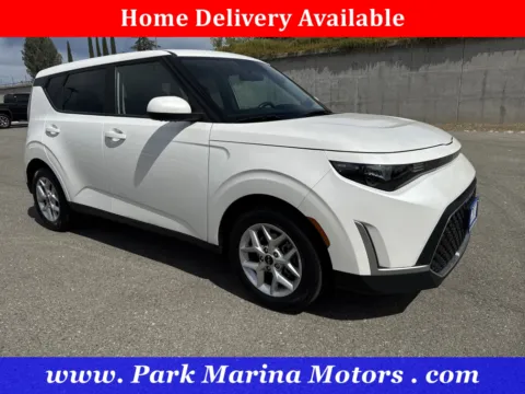 White 2023 Kia Soul LX for sale in Redding, CA