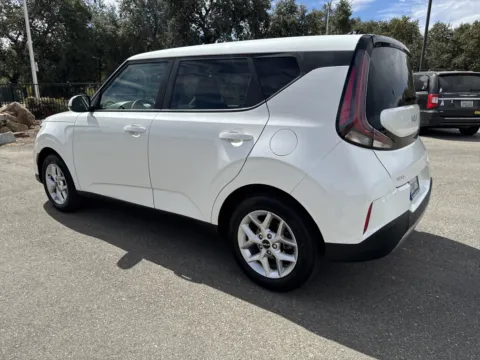 More photos of 2023 Kia Soul LX at Park Marina Motors, CA