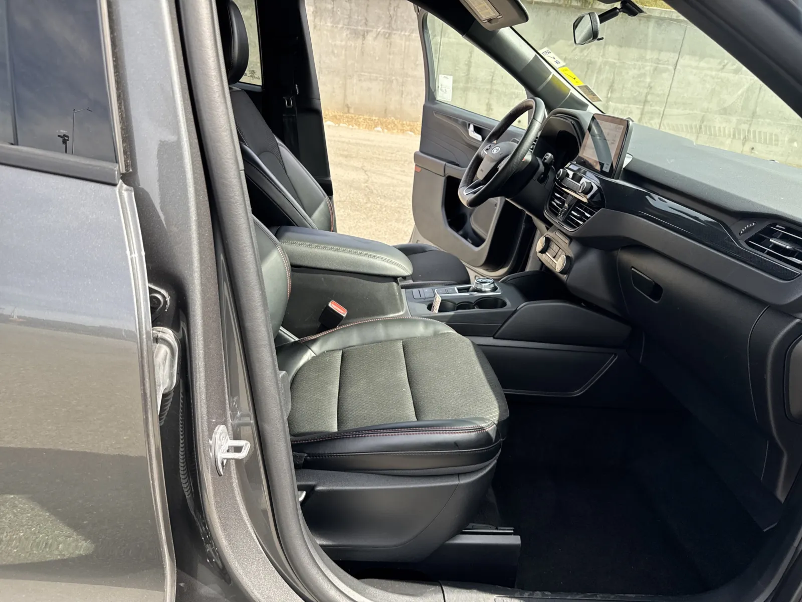 Ford Escape photo 14