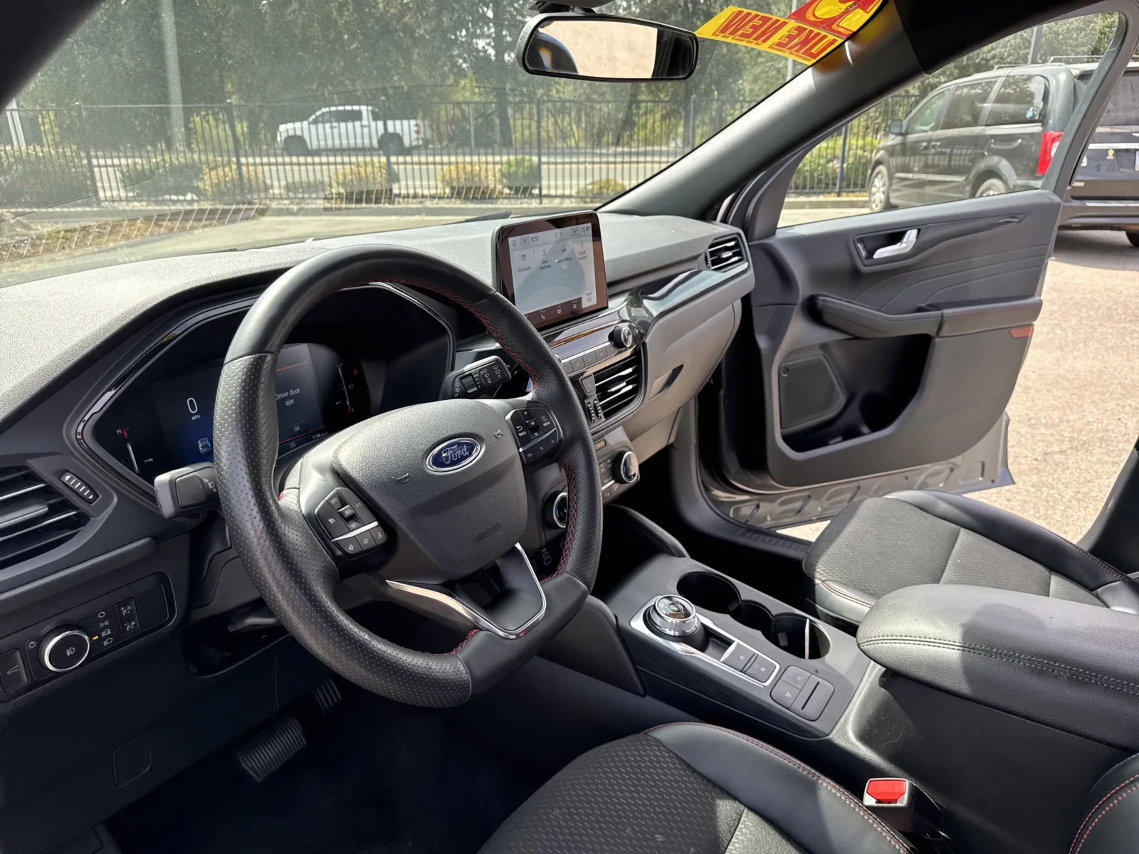 Ford Escape photo 9