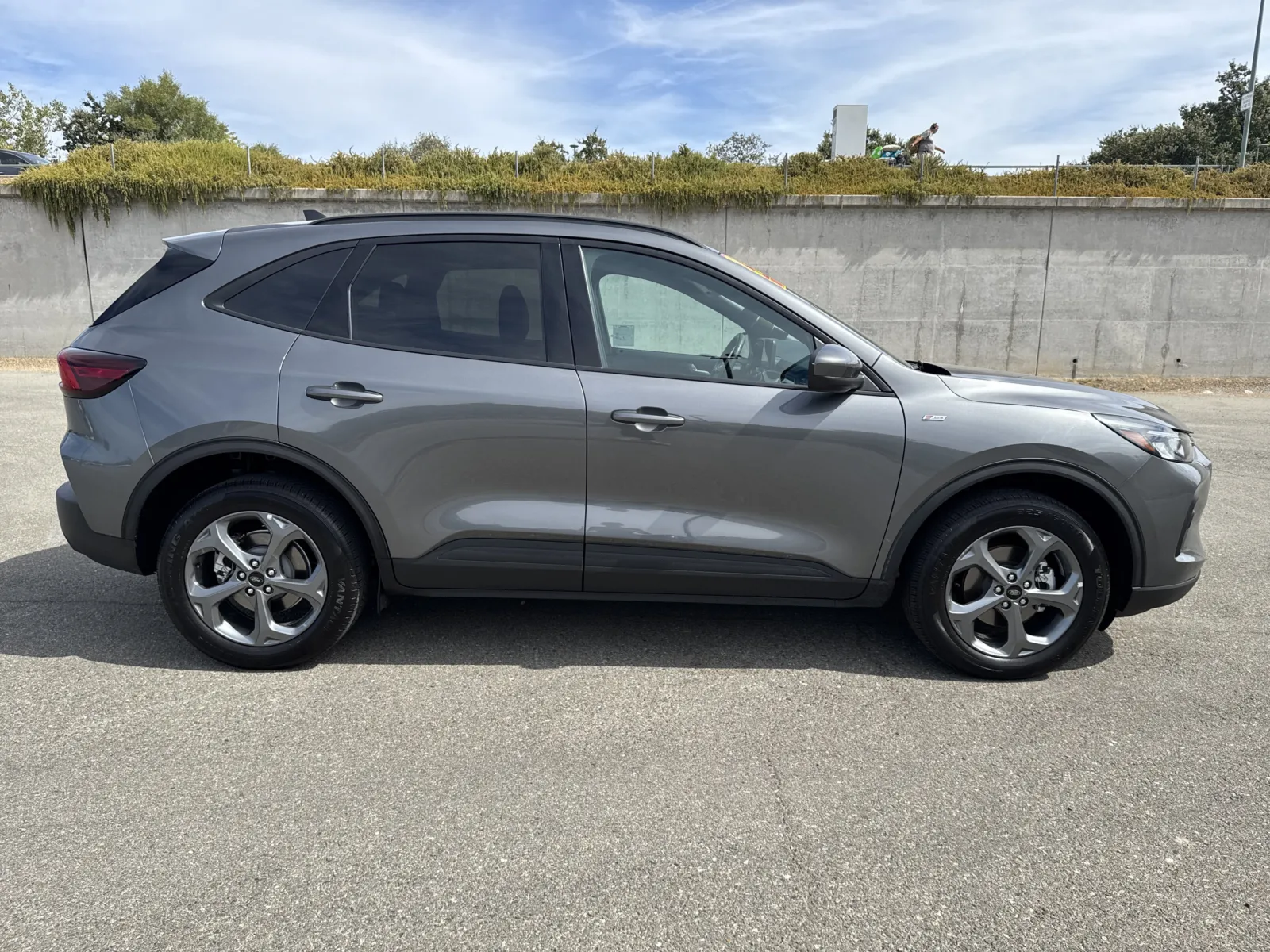 Ford Escape photo 8
