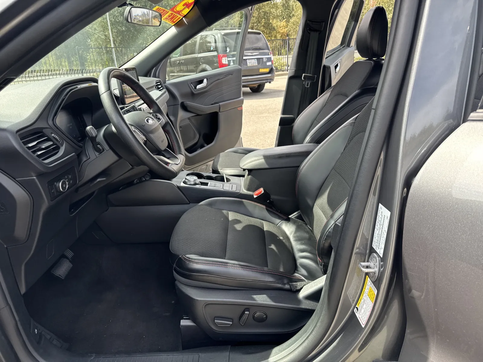 Ford Escape photo 10