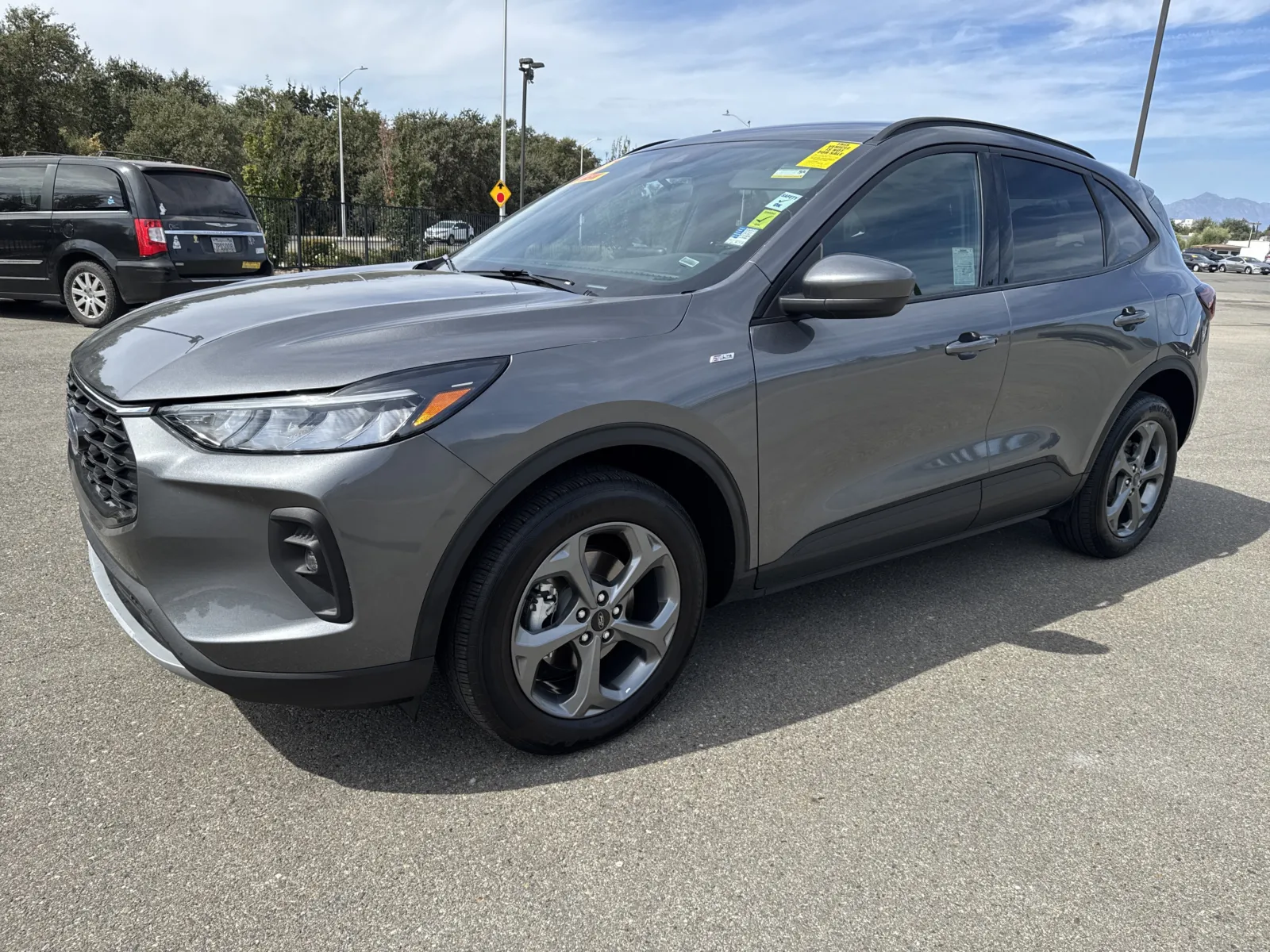Ford Escape photo 3
