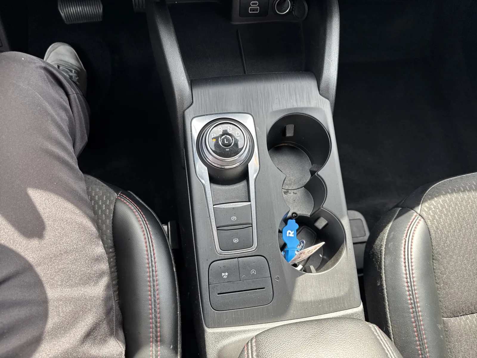 Ford Escape photo 20