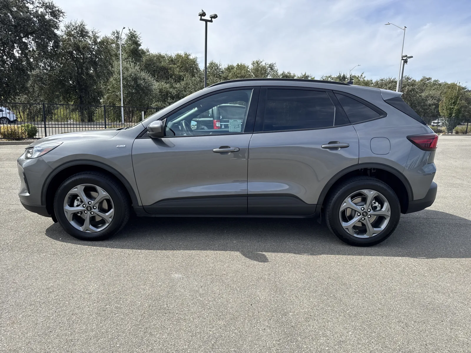 Ford Escape photo 4