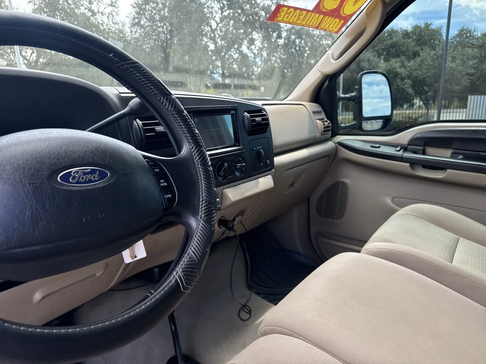 Ford F-250 photo 9
