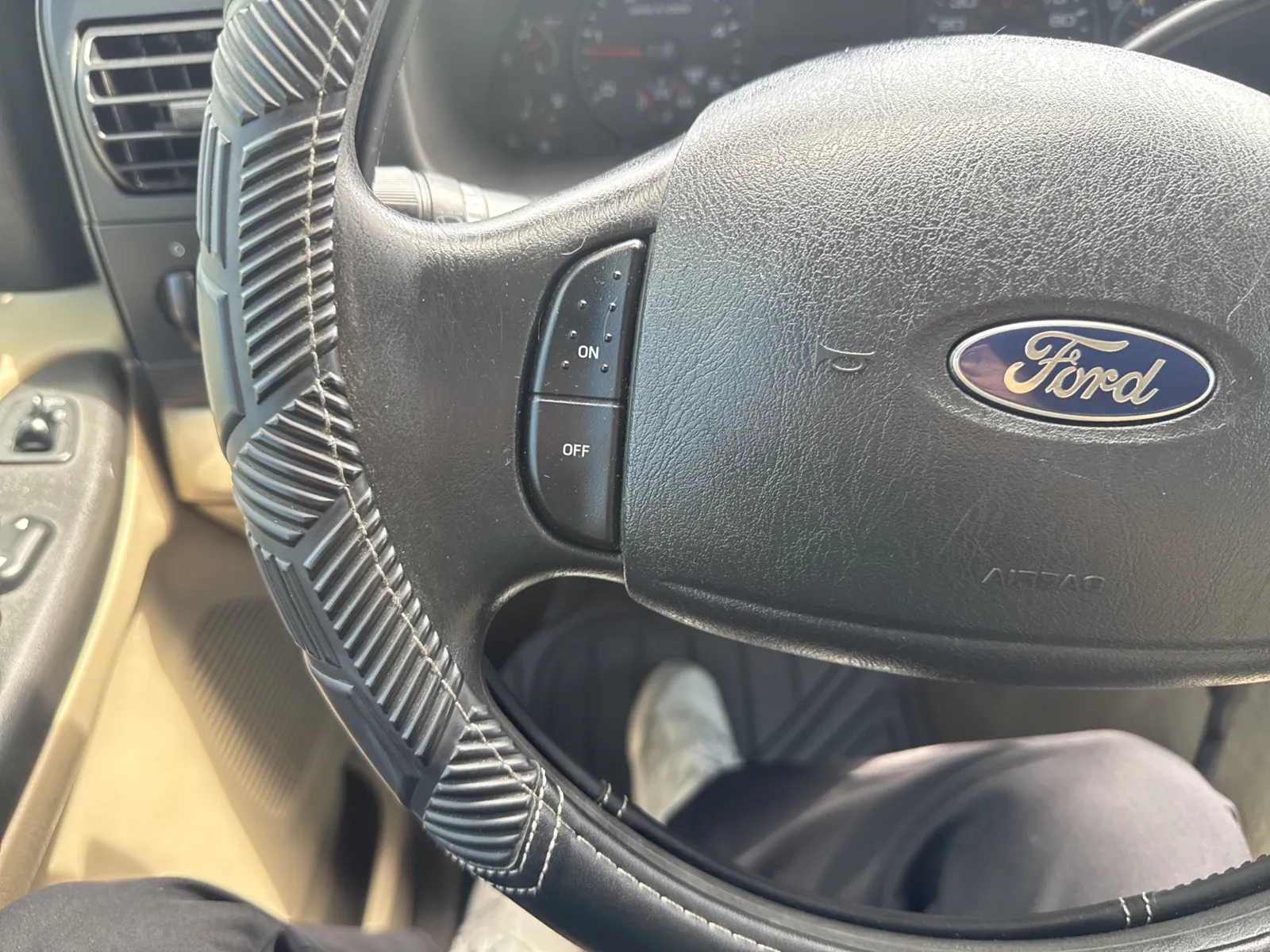 Ford F-250 photo 18