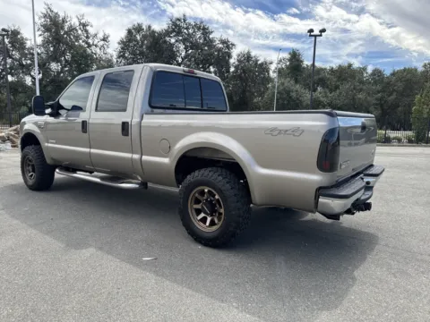 More photos of 2005 Ford Super Duty F-250 at Park Marina Motors, CA