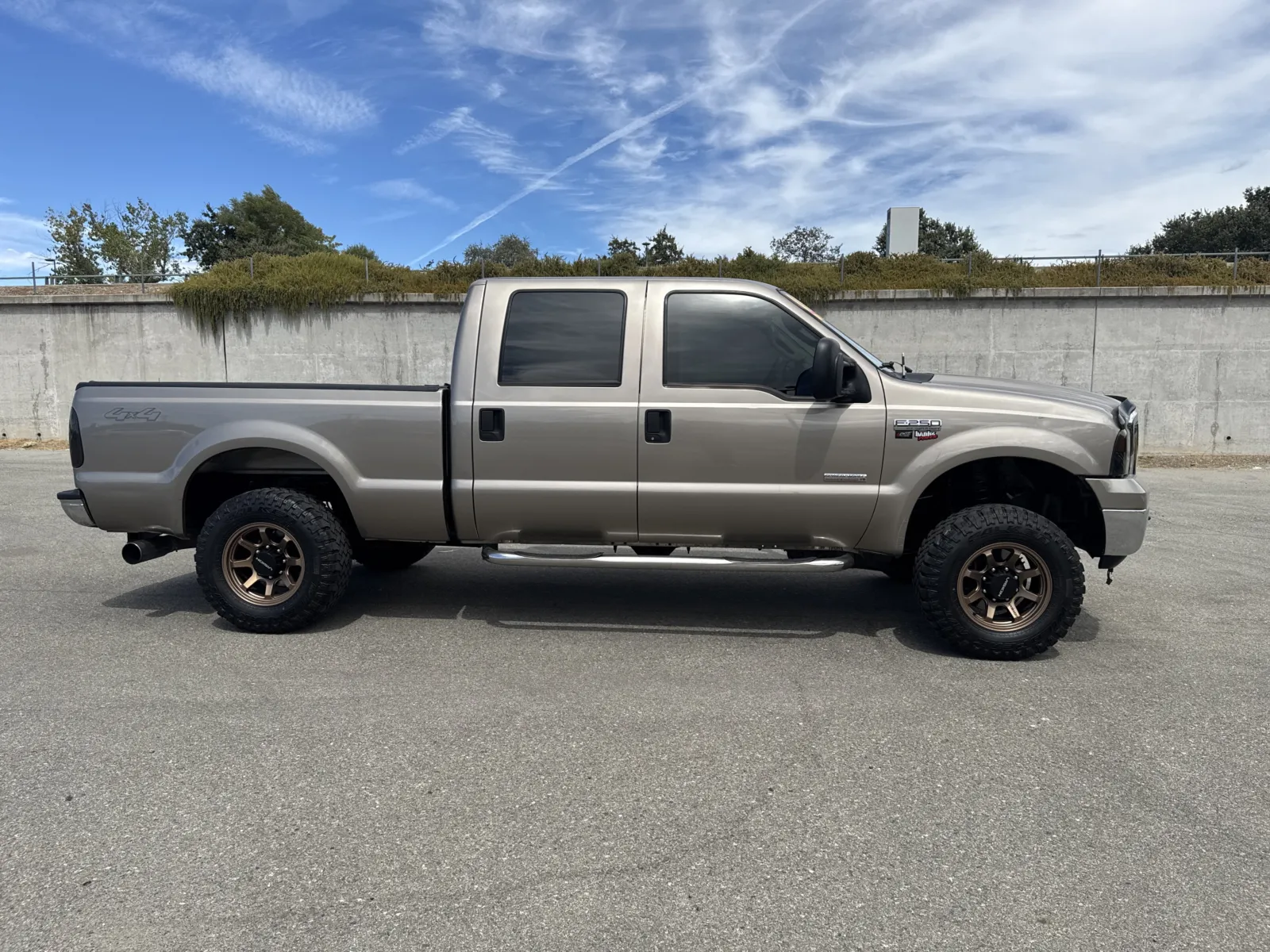 Ford F-250 photo 8