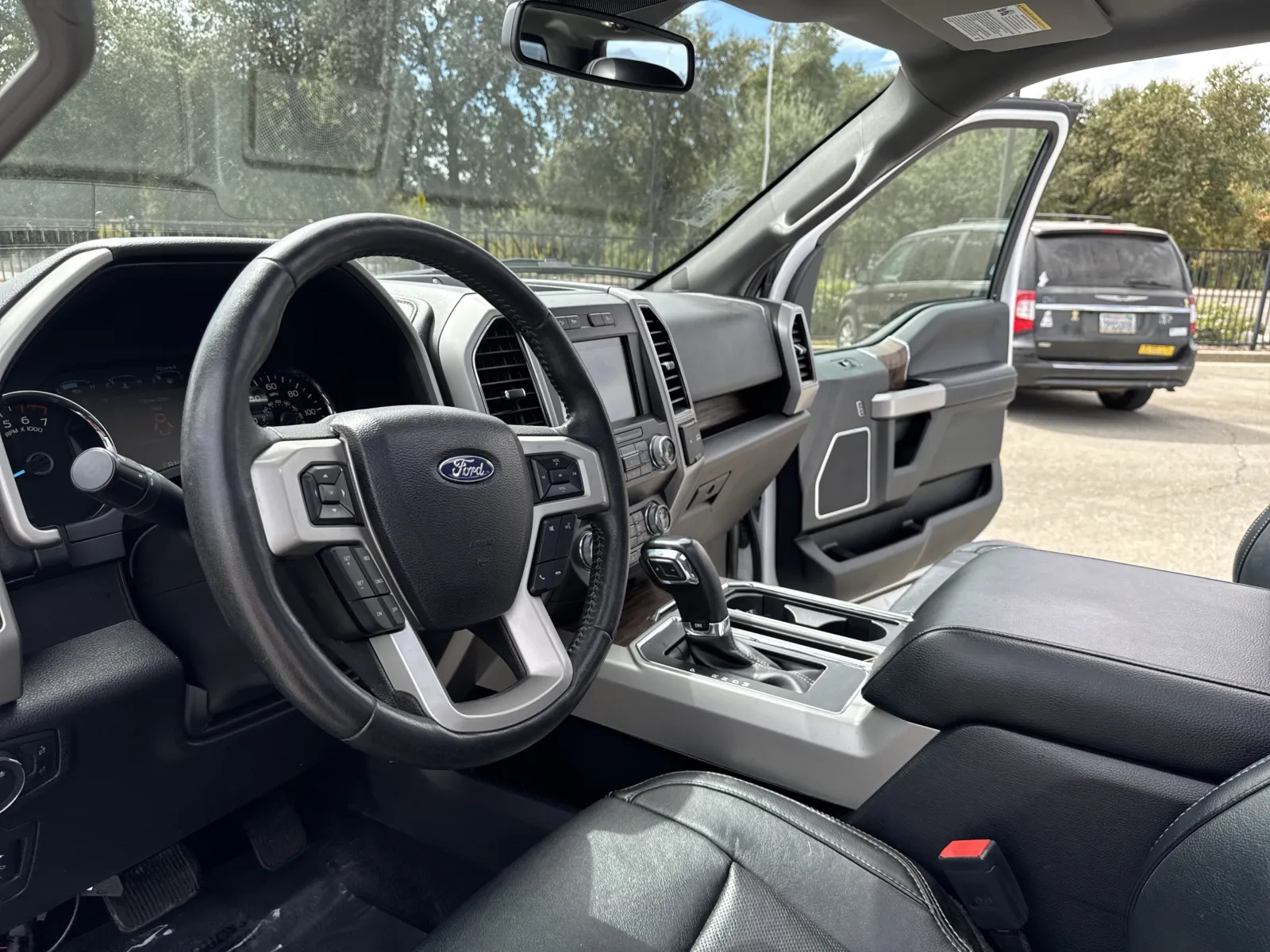 Ford F-150 photo 9
