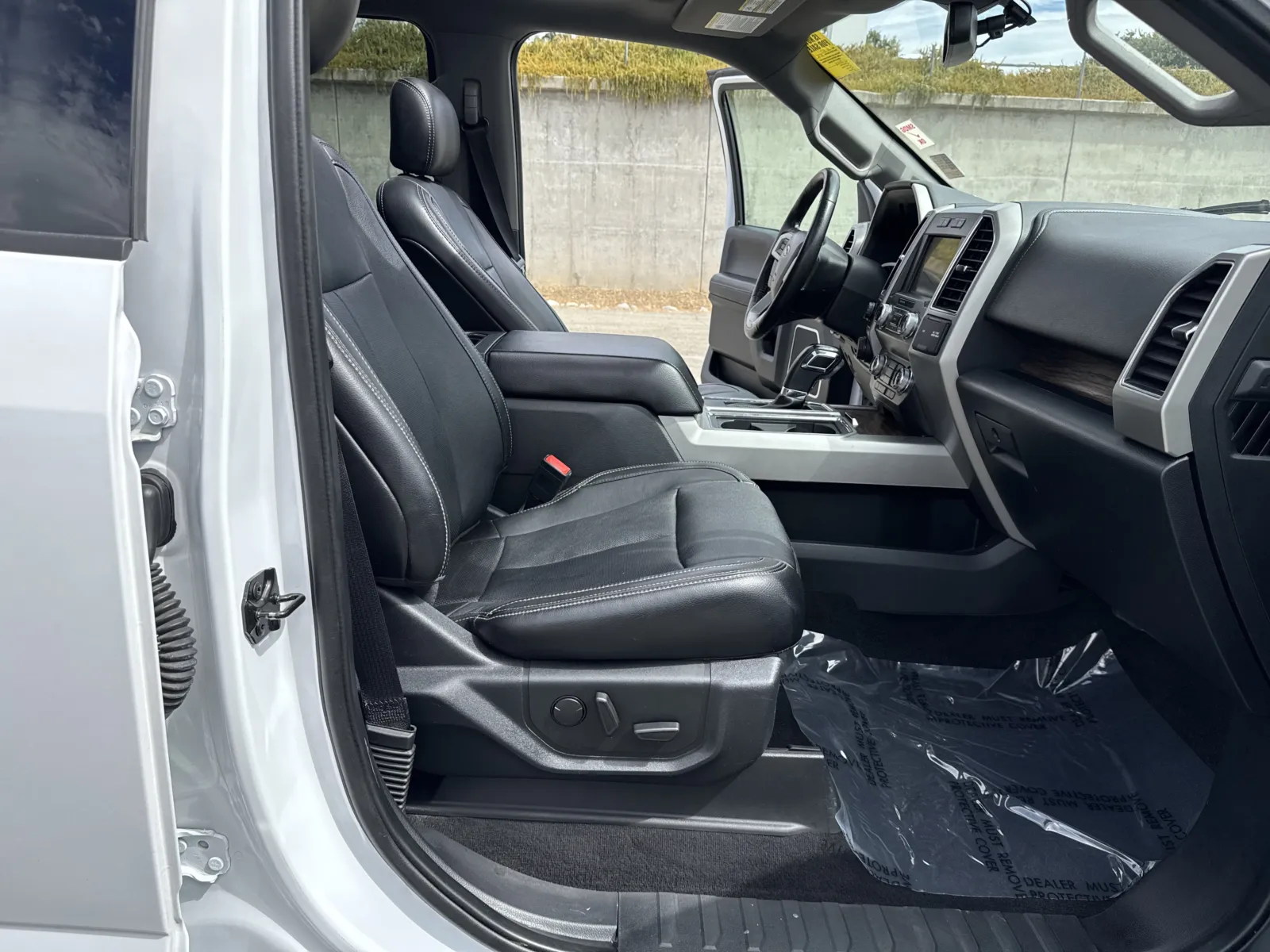 Ford F-150 photo 14