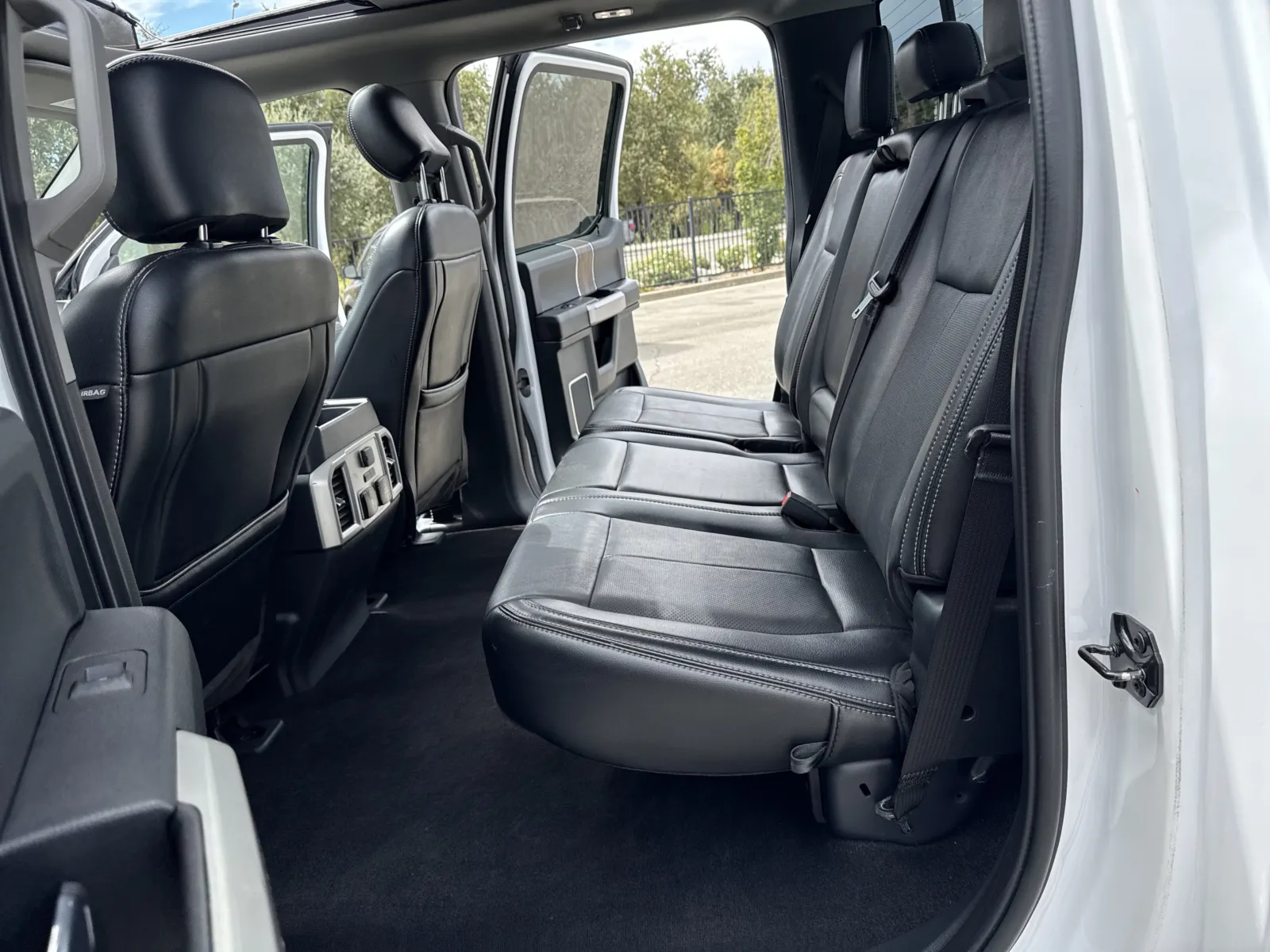 Ford F-150 photo 11