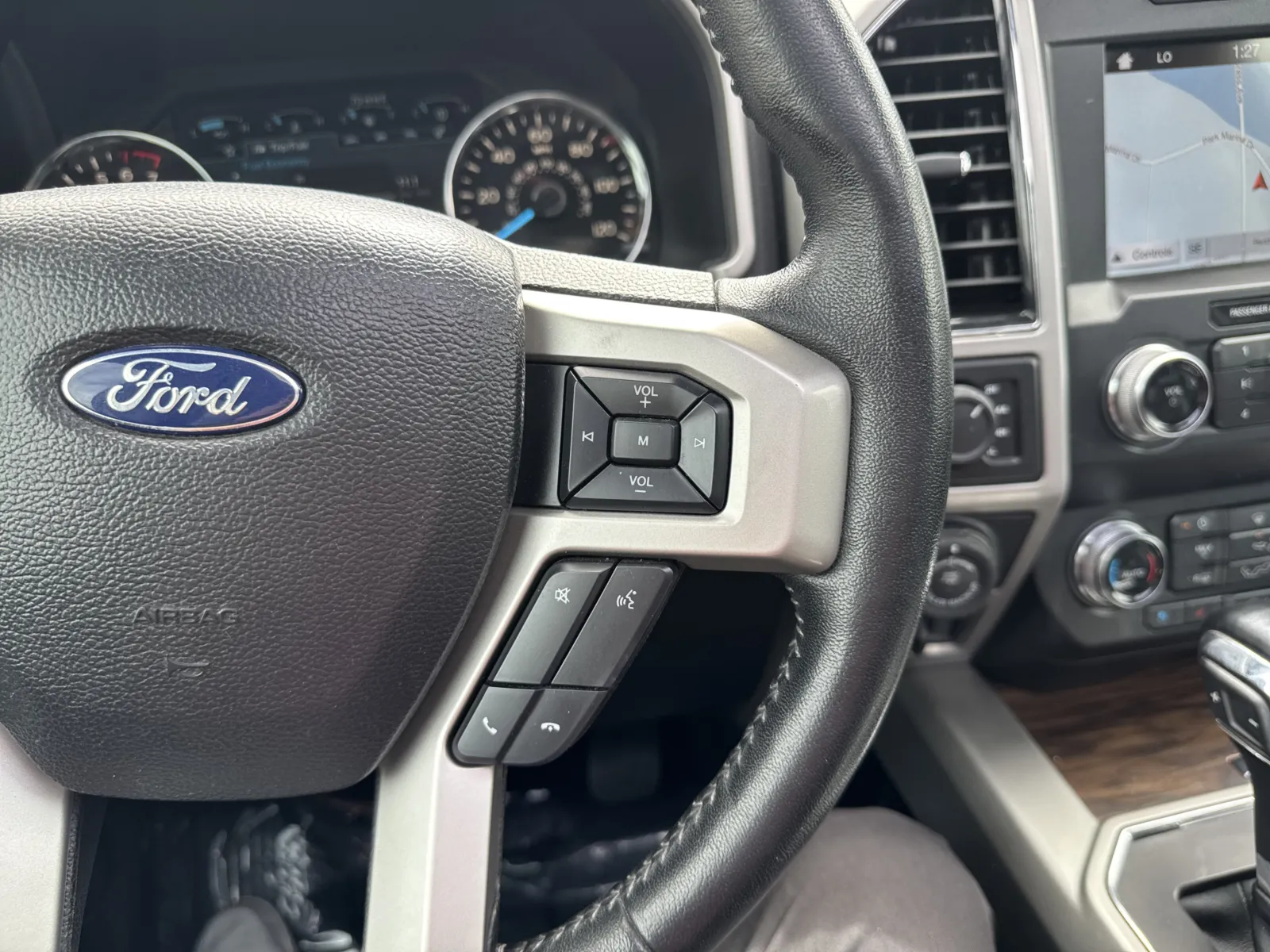 Ford F-150 photo 19