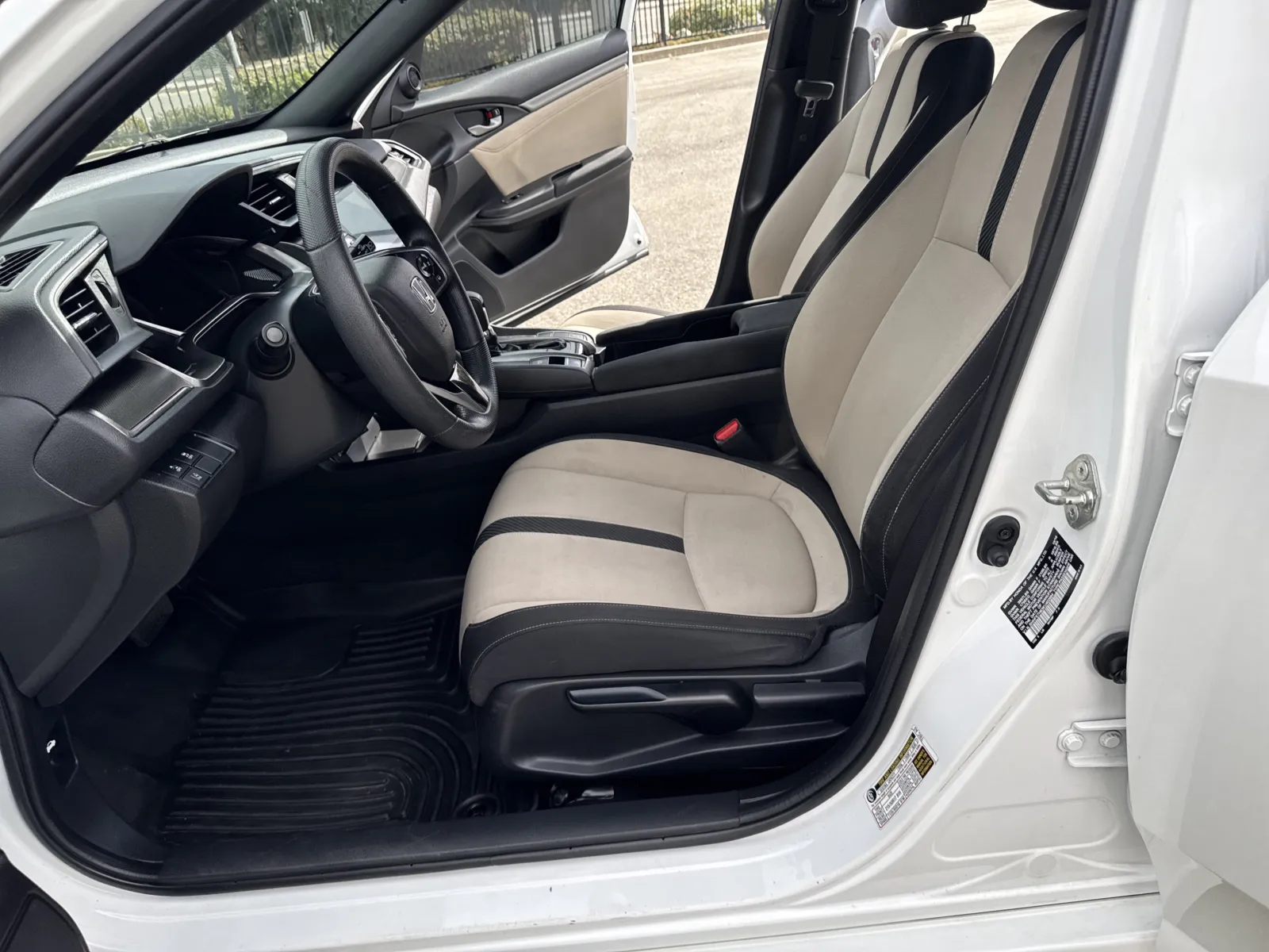 Honda Civic photo 10